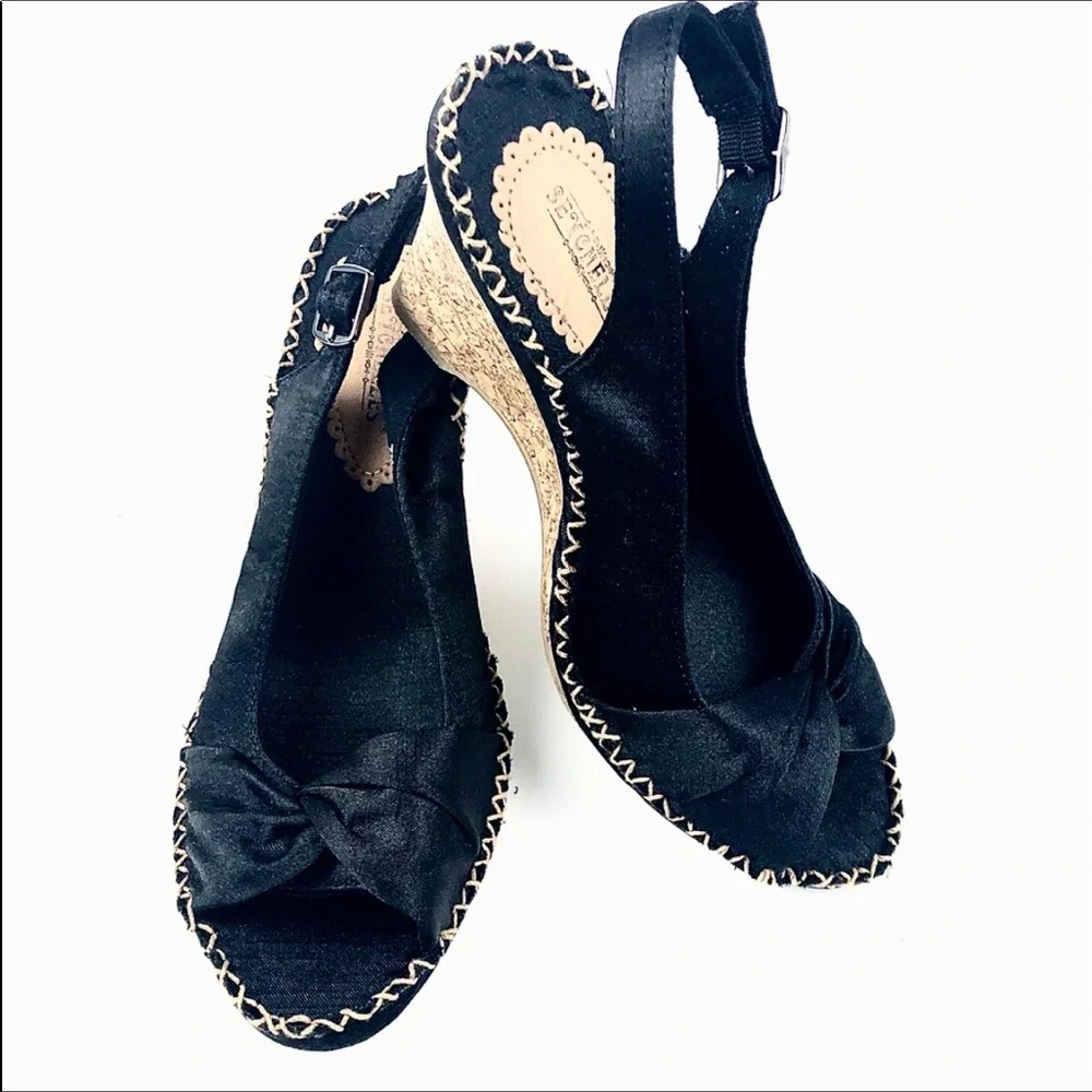 Seychelles Singapore Peep Toe Slingback Black Sz7